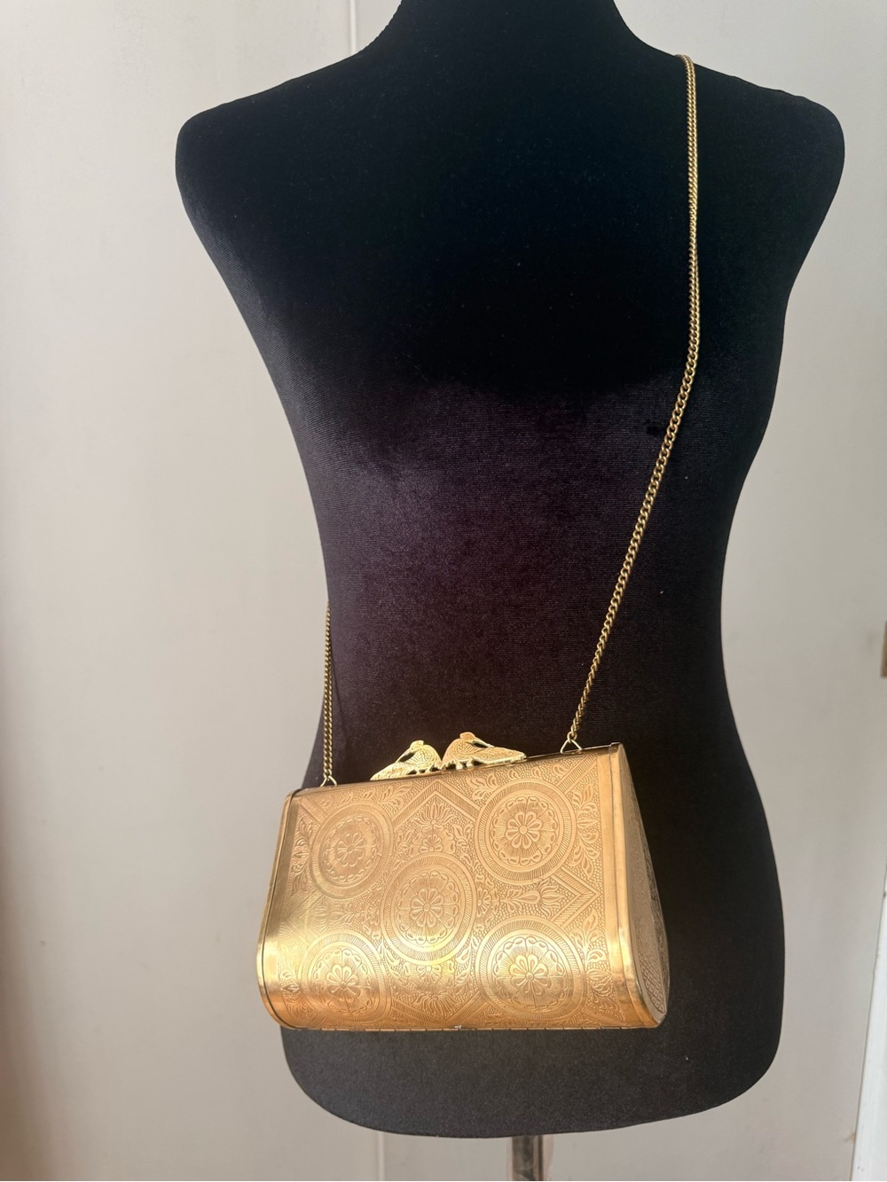 Vintage Embossed Metal/Brass Purse clutch with Red Velvet Interior - Picture 4 of 13